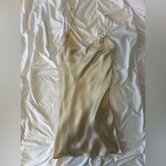 Satin Zara dress - Picture 1 of 3